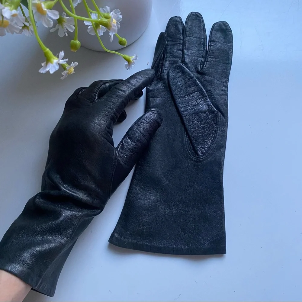 Beautiful Elegant Women's Faux Leather Black Gloves Size S